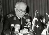 Kenan Evren'i kahreden talep