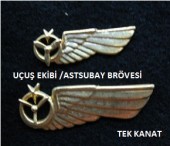 UÇUŞ PERSONELİNDE DÜNYA TAM, TÜRK ASSUBAYI YARIM KANAT TAKAR!