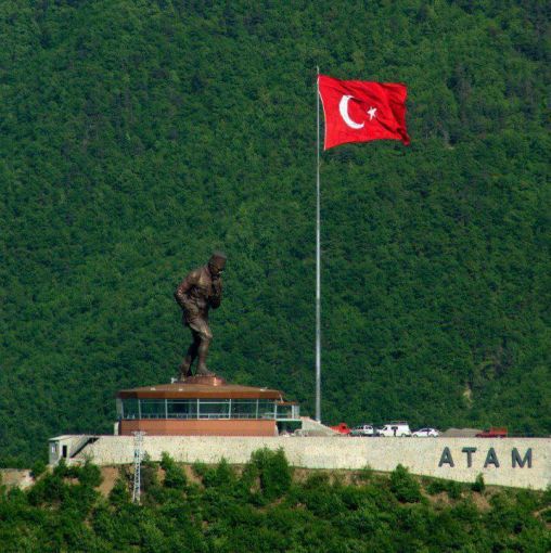 ATATÜRK, HASTA OLMASINA RAĞMEN HATAY'A, MERSİN'E, ADANA'YA TATBİKATA GİTTİ, BİRLİK DENETLEDİ!