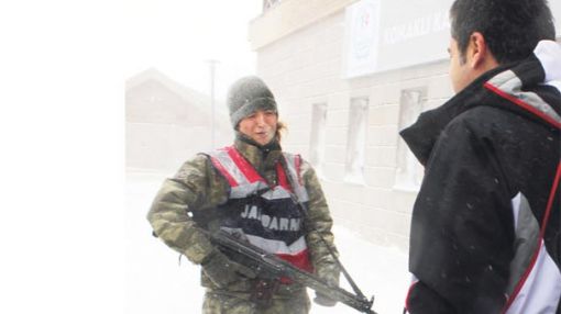 Emine Çelik Astsubay ve Bakan Suat Kılıç