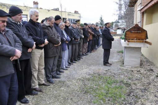 İntihar Eden Astsubay Toprağa Verildi