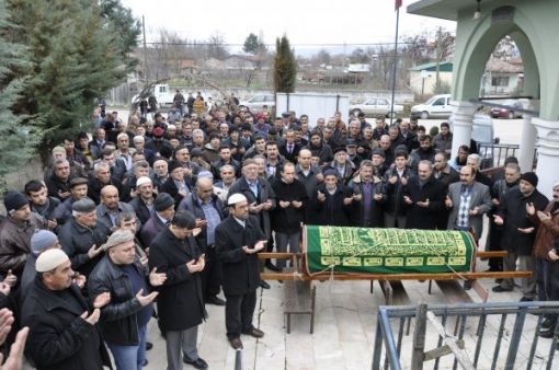 İntihar Eden Astsubay Toprağa Verildi