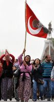 Antalya'da "2B" isyanı sürüyor