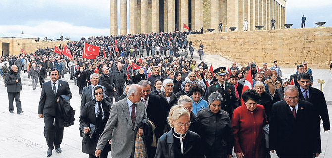 Emekli astsubaylardan "özlük hakları" eylemi-9 Ekim 2010