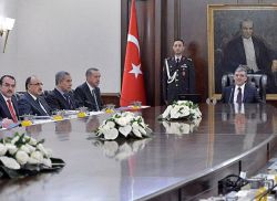 Gerçek çatlak devletin zirvesinde