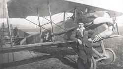 1916 senesinde ilk uçuşunu gerçekleştirerek Pilot Astsubay olarak mezun olan Hürkuş…
