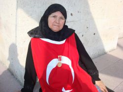 ANALARA KIYMAYIN EFENDİLER .