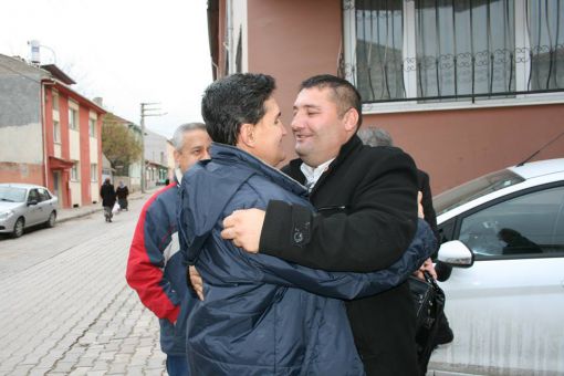 Şehidin Eşine Ev Bağışlayan Ali Dal'a Bir Plaket de Emekli Astsubaylardan