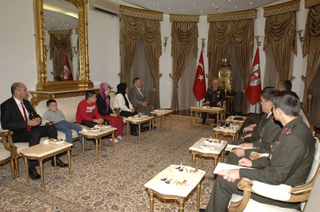 Şehit ailesine evini veren Ali Dal, Genelkurmay'da