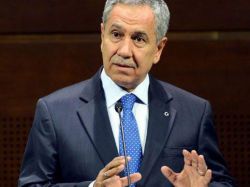 Bülent Arınç'a fuhuş suçlaması