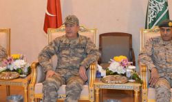Hulusi Akar umre yaptı mı? TSK'dan açıklama geldi.