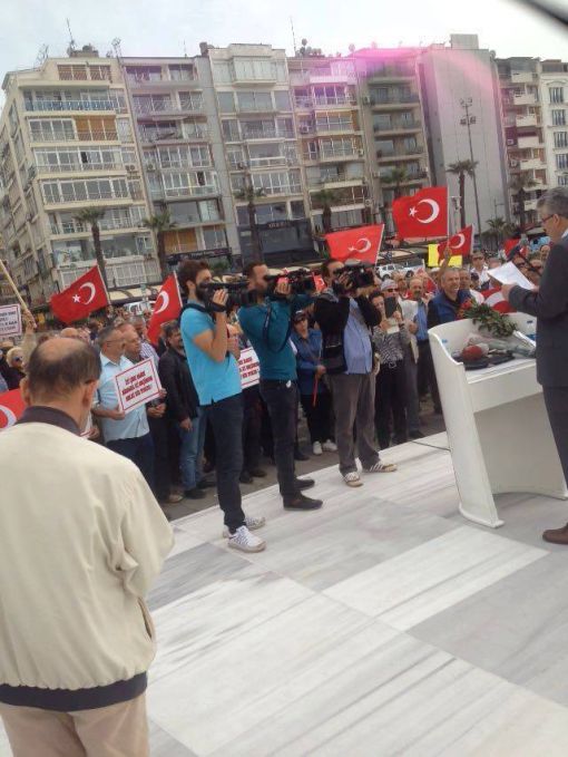 İzmir - Emekli Astsubaylardan Şehitler ve Özlük Hakları İçin Açıklama