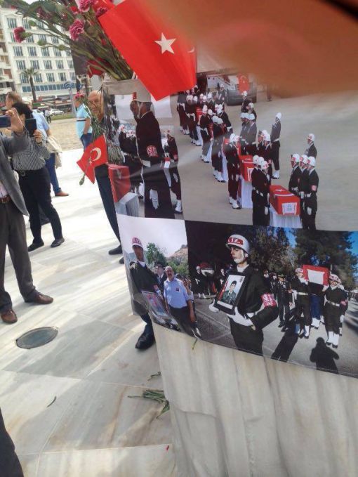 İzmir - Emekli Astsubaylardan Şehitler ve Özlük Hakları İçin Açıklama