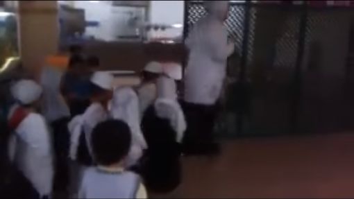 Kayseri'de maket Kabe etrafında küçük çocuklara 'hac' dersi