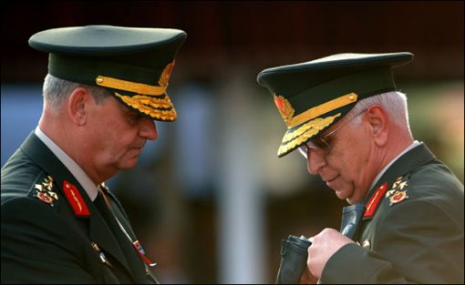 Orgeneral Işık Koşaner, ilk konuşmasında sert mesajlar verdi: Laiklik ilkesi Türkiye’nin varoluş meselesidir.
