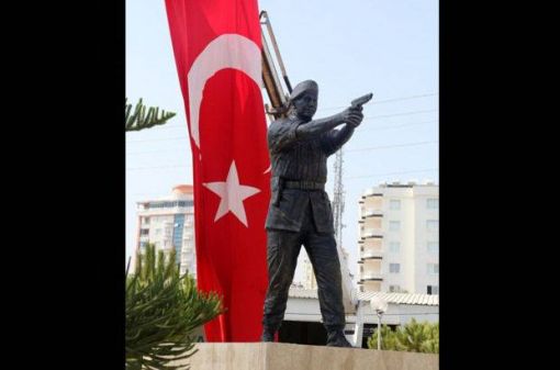 Sami TAMAM: KAHRAMAN ASTSUBAYLARIN HEYKELİ DİKİLİR FAKAT