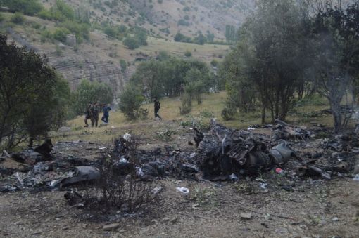 ŞEHİTLİĞE HEP BİRLİKTE, HELALAR AYRI AYRI...