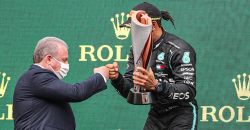 Formula 1'de şampanya yerine gazoz patlatıldı