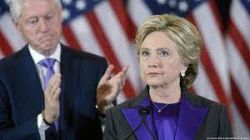 Hillary Rodham Clinton: Şimdi geriye bakıyorsun; Bugün savaştığımız insanları Sovyetlere karşı savaşta destekliyoruz.